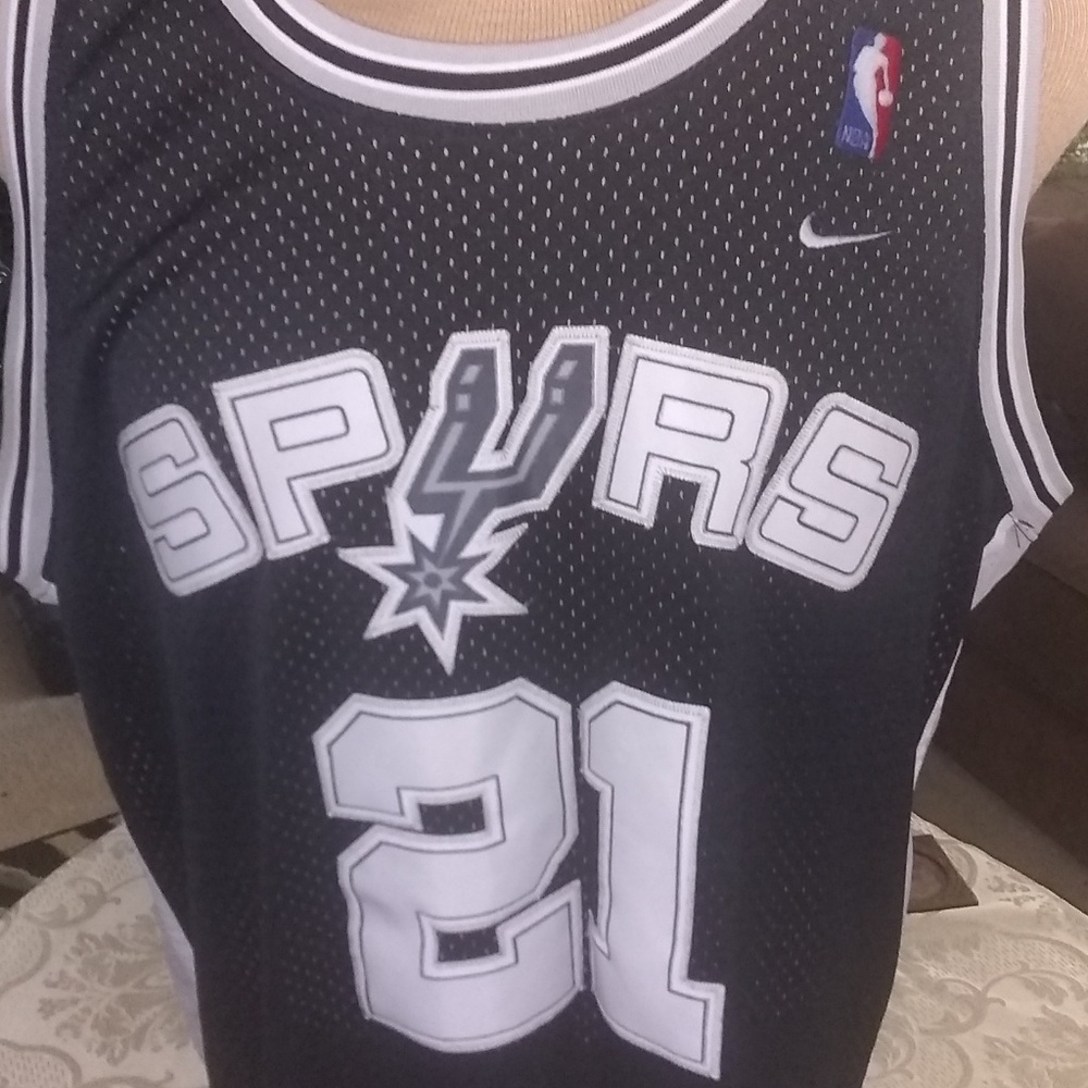 Vintage Nike Swingman Jersey from 2002 Tim Duncan